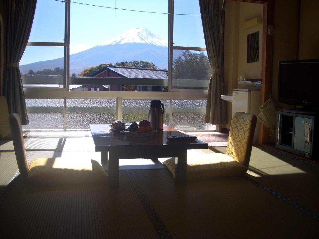 Ryokan Nashimiya Onsen Фуджикавагучико Стая снимка